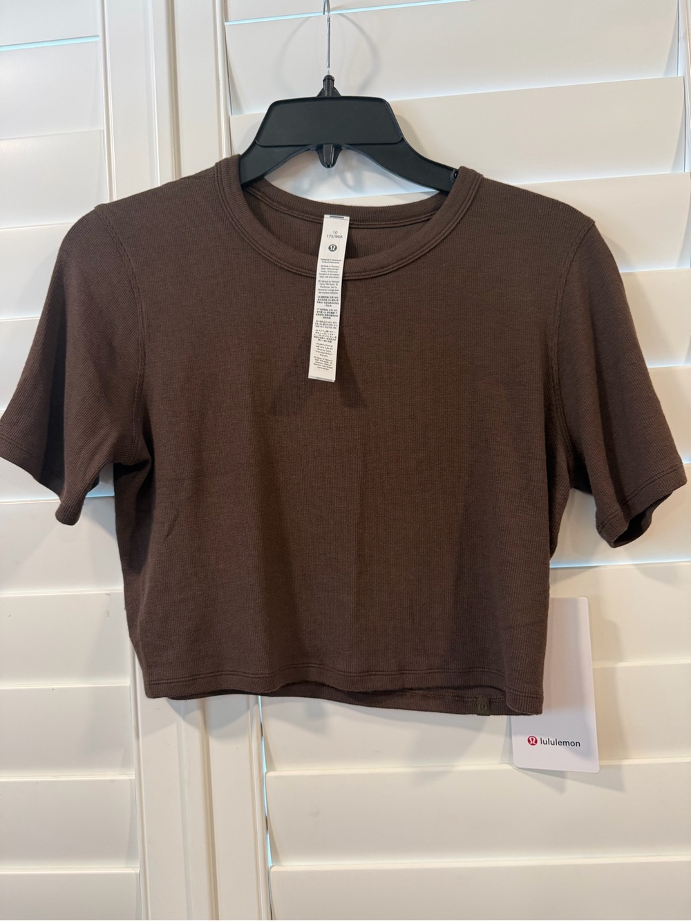 lululemon Women’s Short Sleeve Cropped Top — walnut crunch new with tags